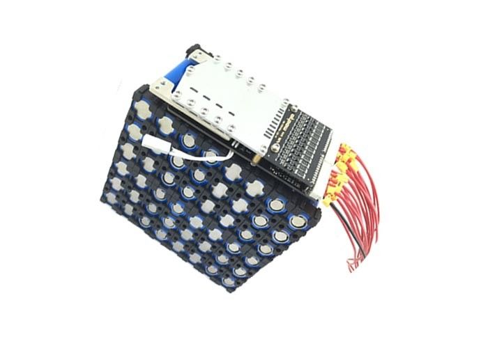 25.6V 60Ahエネルギー蓄積 システムのための深い周期Lifepo4電池のパック